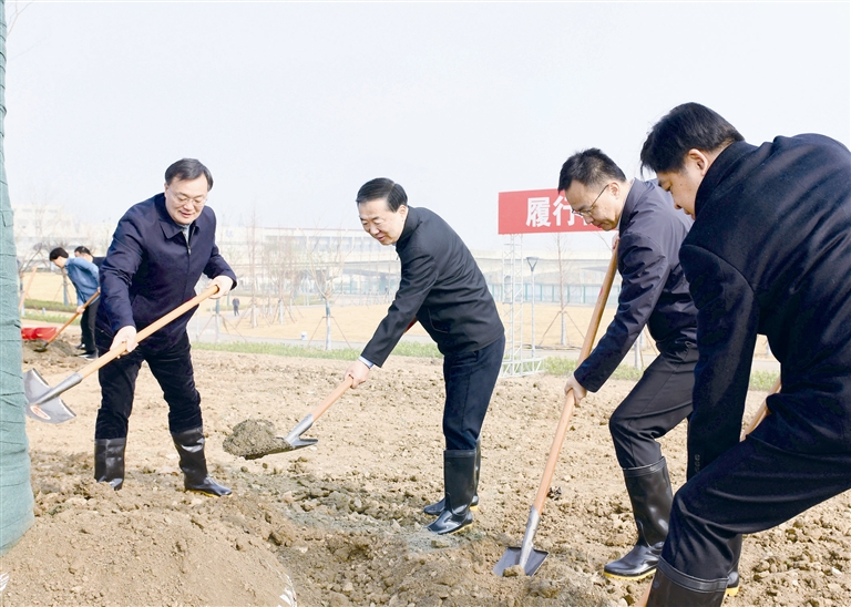 2025年江陰市春季義務(wù)植樹活動舉行